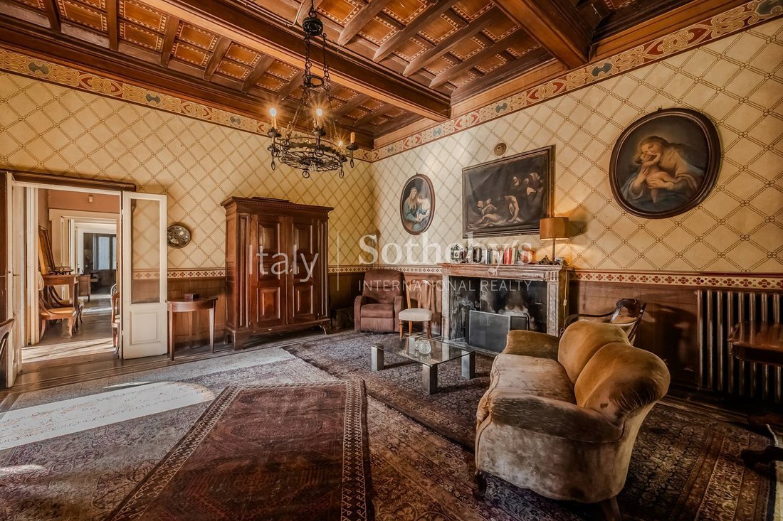 House in Carnago, Lombardy, Italy 2 - 15268544