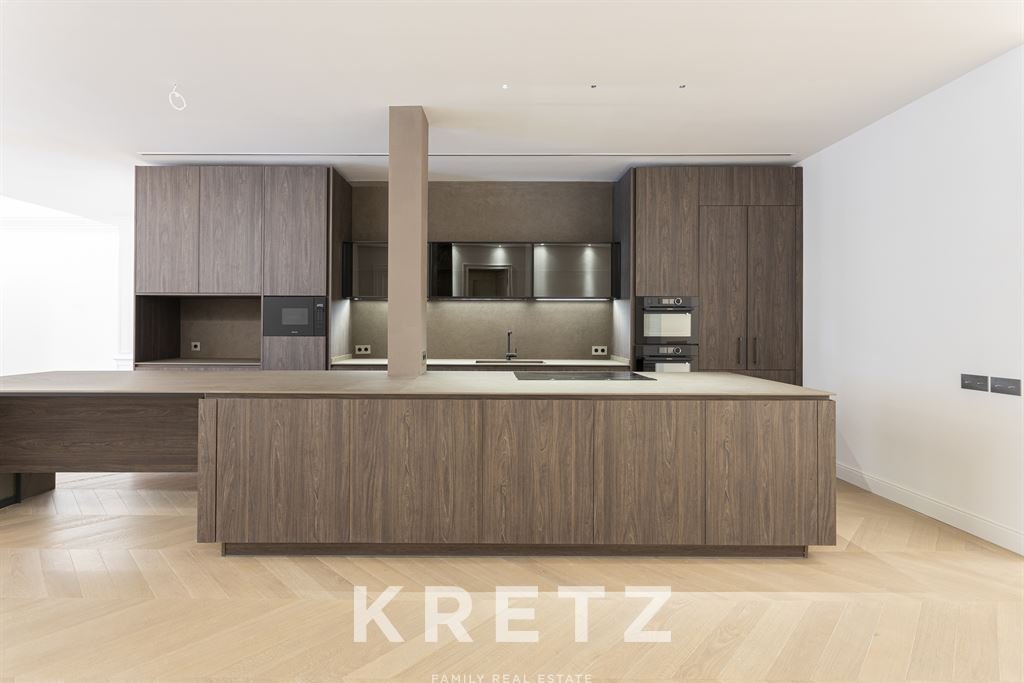Appartamento a Eixample, Barcellona, Spagna 2 - 15268429