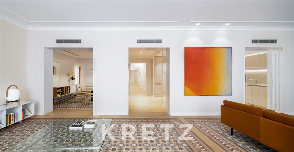 Apartment in Ciutat Vella, Barcelona, Spain 3 - 15268264