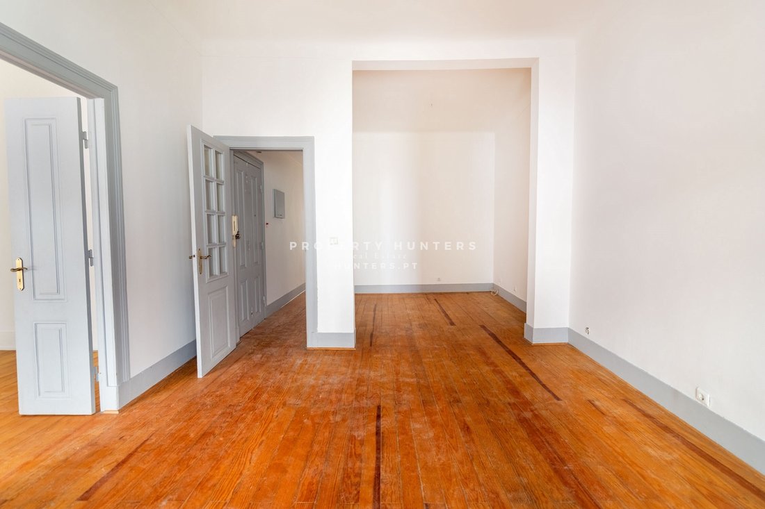 Apartment in Campolide, Lisbon, Portugal 2 - 15269068