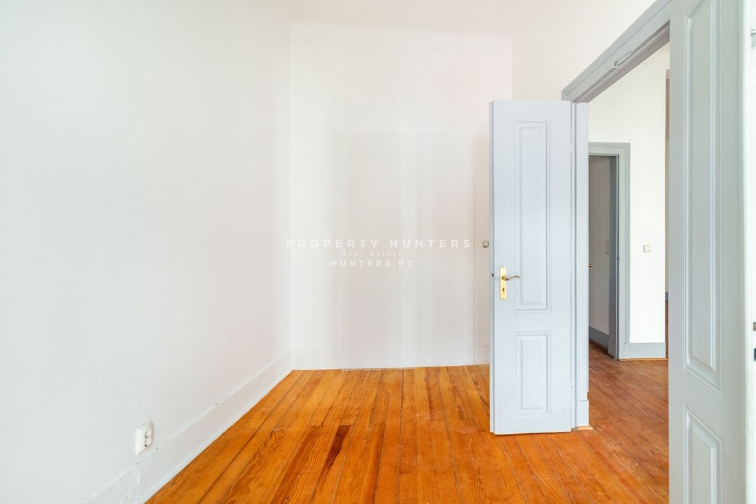 Apartment in Campolide, Lisbon, Portugal 3 - 15269068