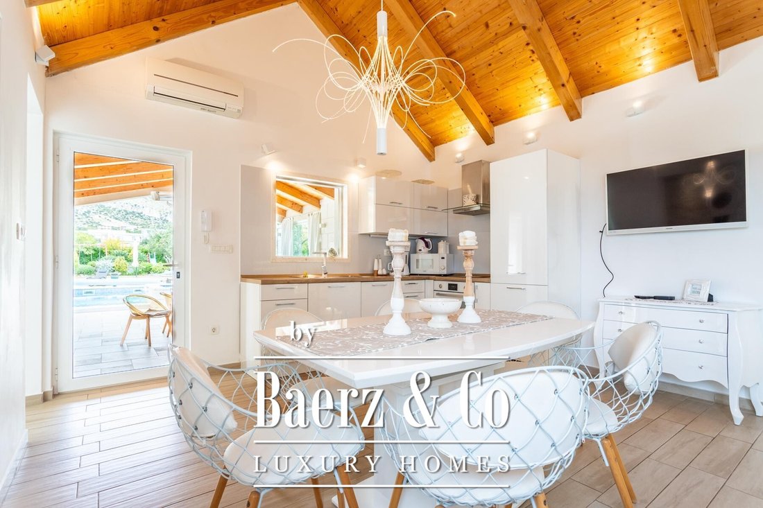 Townhouse in Seget Donji, Split-Dalmatia County, Croatia 4 - 14667876