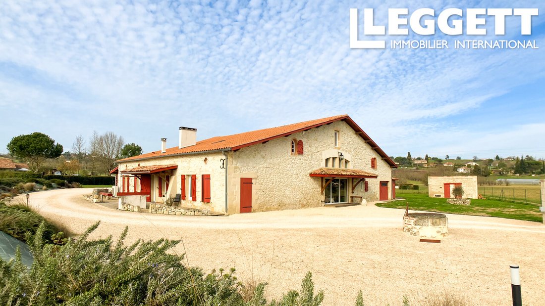 Villa in Marmande, Nouvelle-Aquitaine, France 1 - 15270640