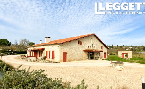 Farm Ranch in Marmande, Nouvelle-Aquitaine, France 1