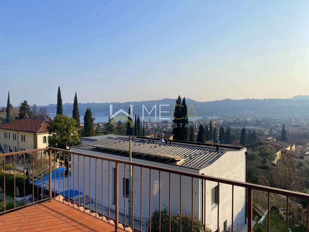 Villa in Salo, Lombardy, Italy 1 - 15270816