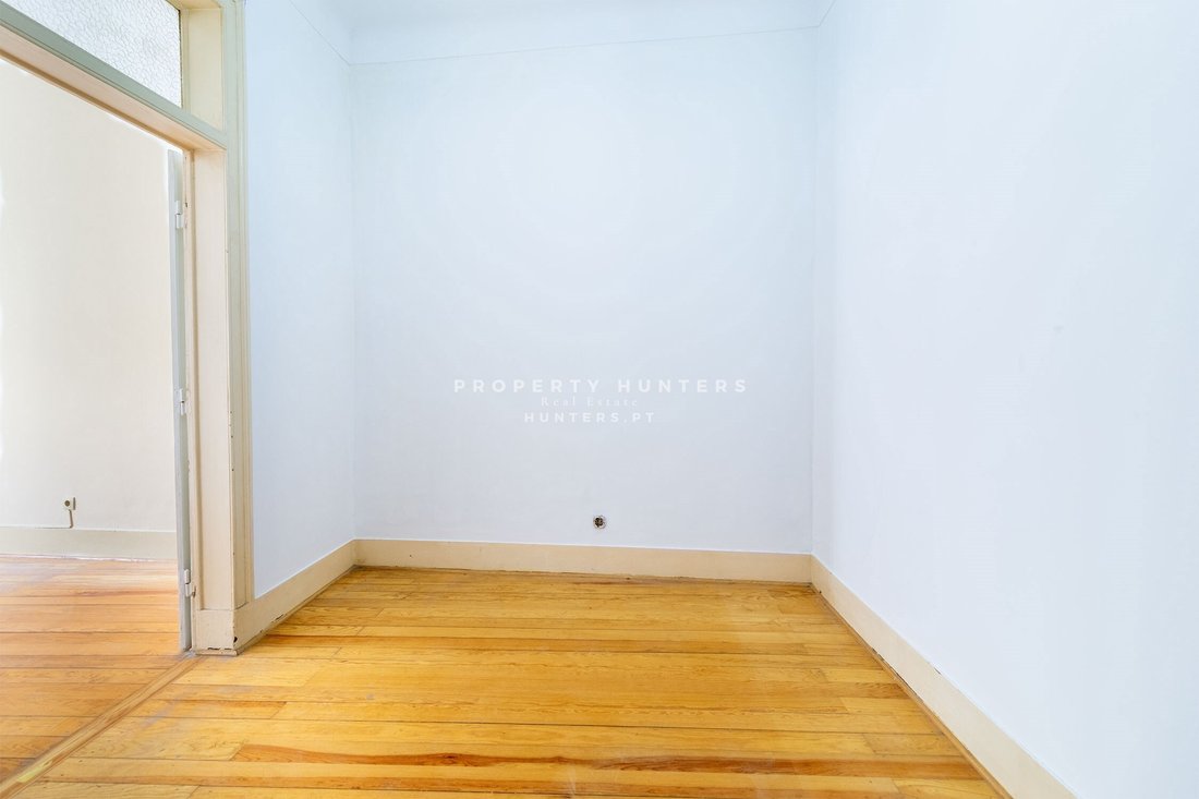 Apartment in Campolide, Lisbon, Portugal 5 - 15269068