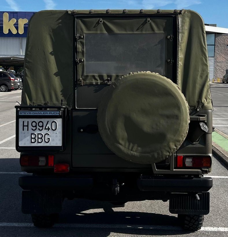 Suv in Glendale, United States 5 - 15270127