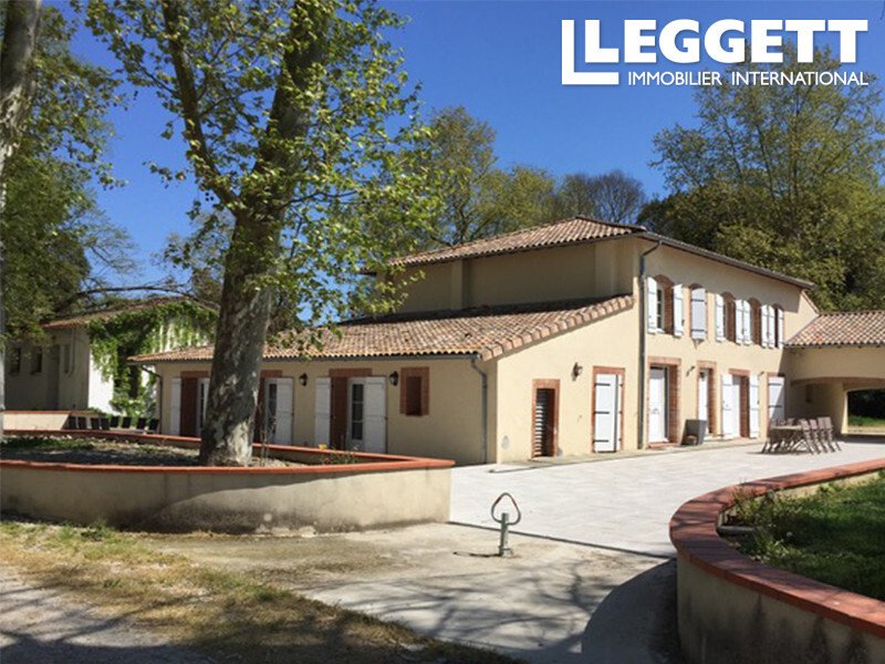 Le Rêve de Toulouse: A 19th-Century Château Where Time Dances on Golden Light