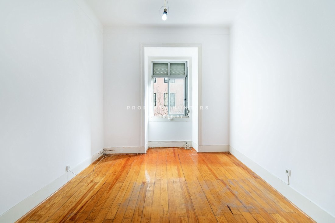 Apartment in Campolide, Lisbon, Portugal 4 - 15269068