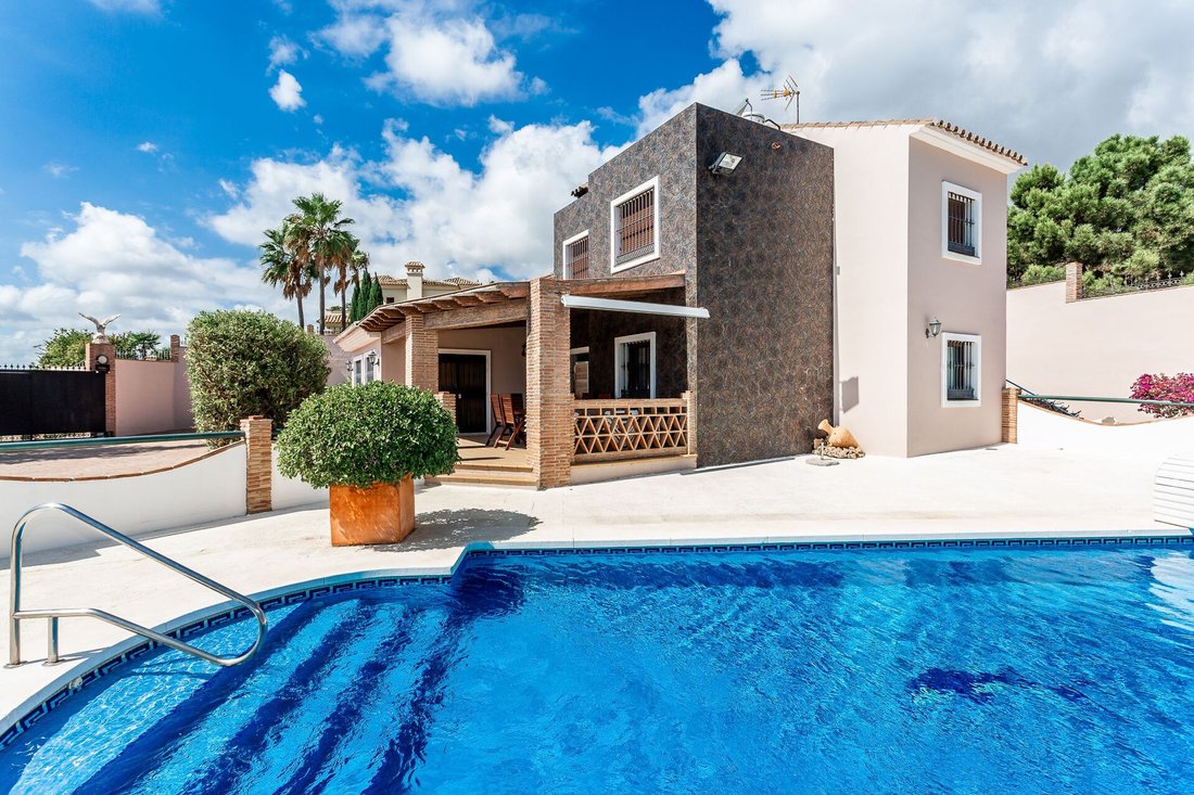 Villa in Estepona, Andalusia, Spain 3 - 15271104