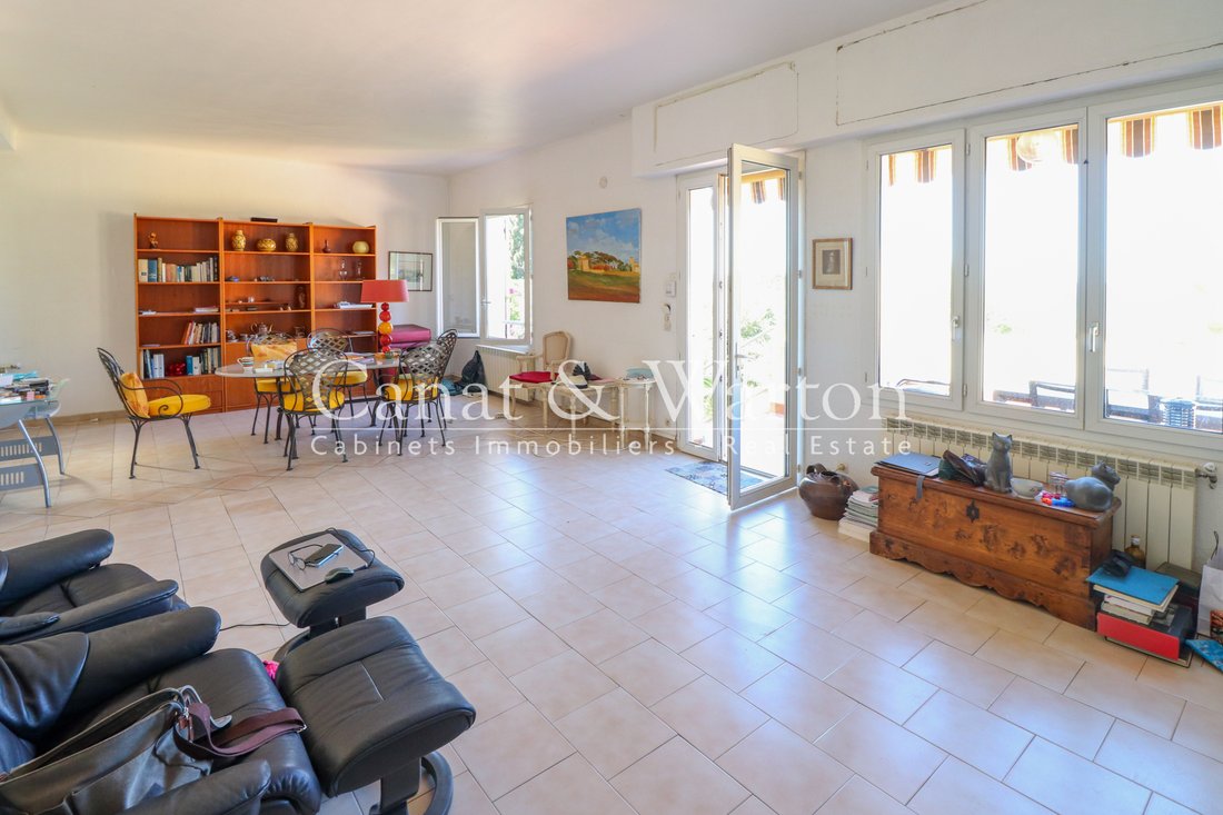 Villa in Rayol-Canadel-sur-Mer, Provence-Alpes-Côte d'Azur, France 3 - 14485478