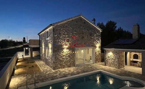 House in Vrsi, Zadar County, Croatia 1
