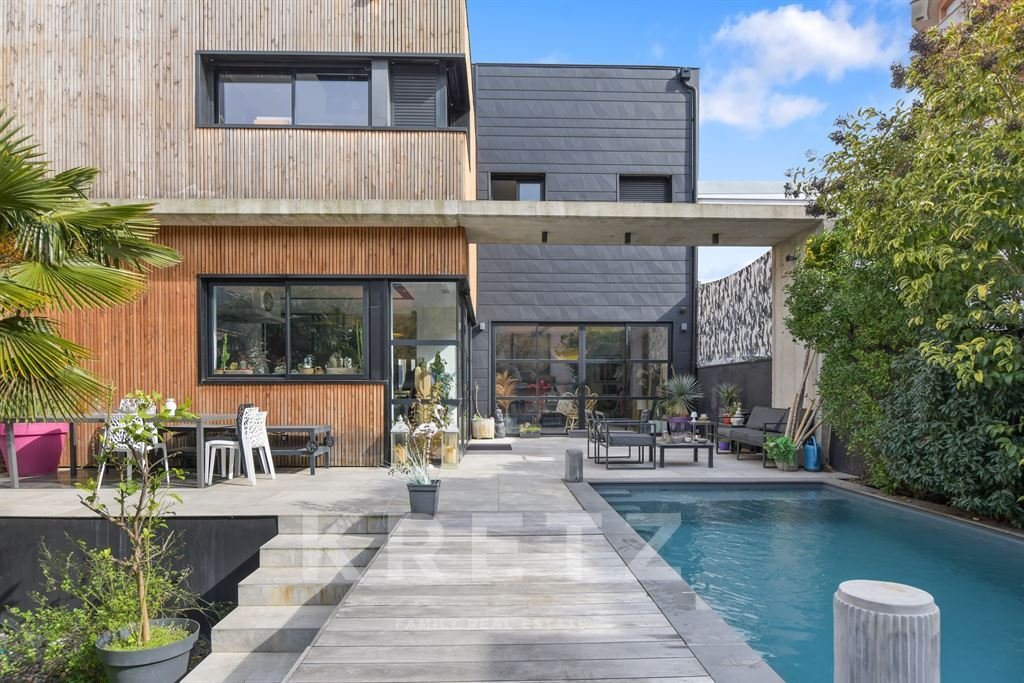 Contemporary Villa With Pool And Garages In In Toulouse, Occitanie ...