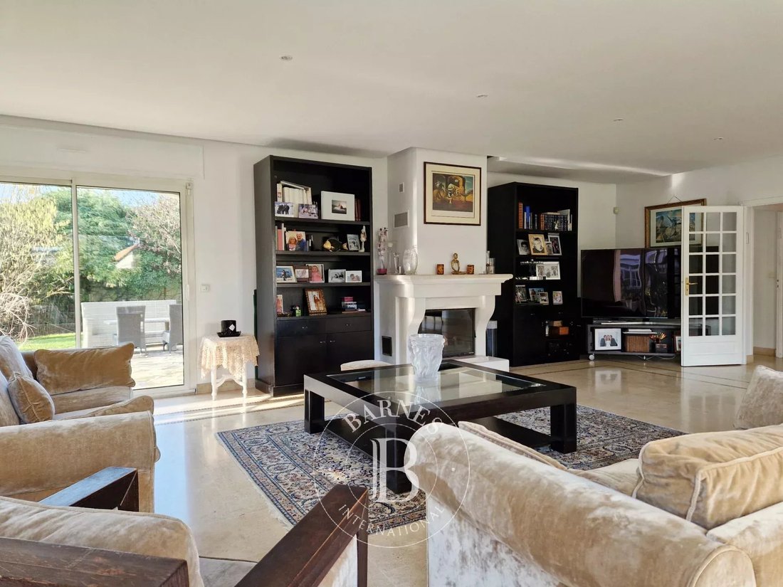 House in Centre Ville-Tour du Lac, Enghien-les-Bains, France 4 - 15269701