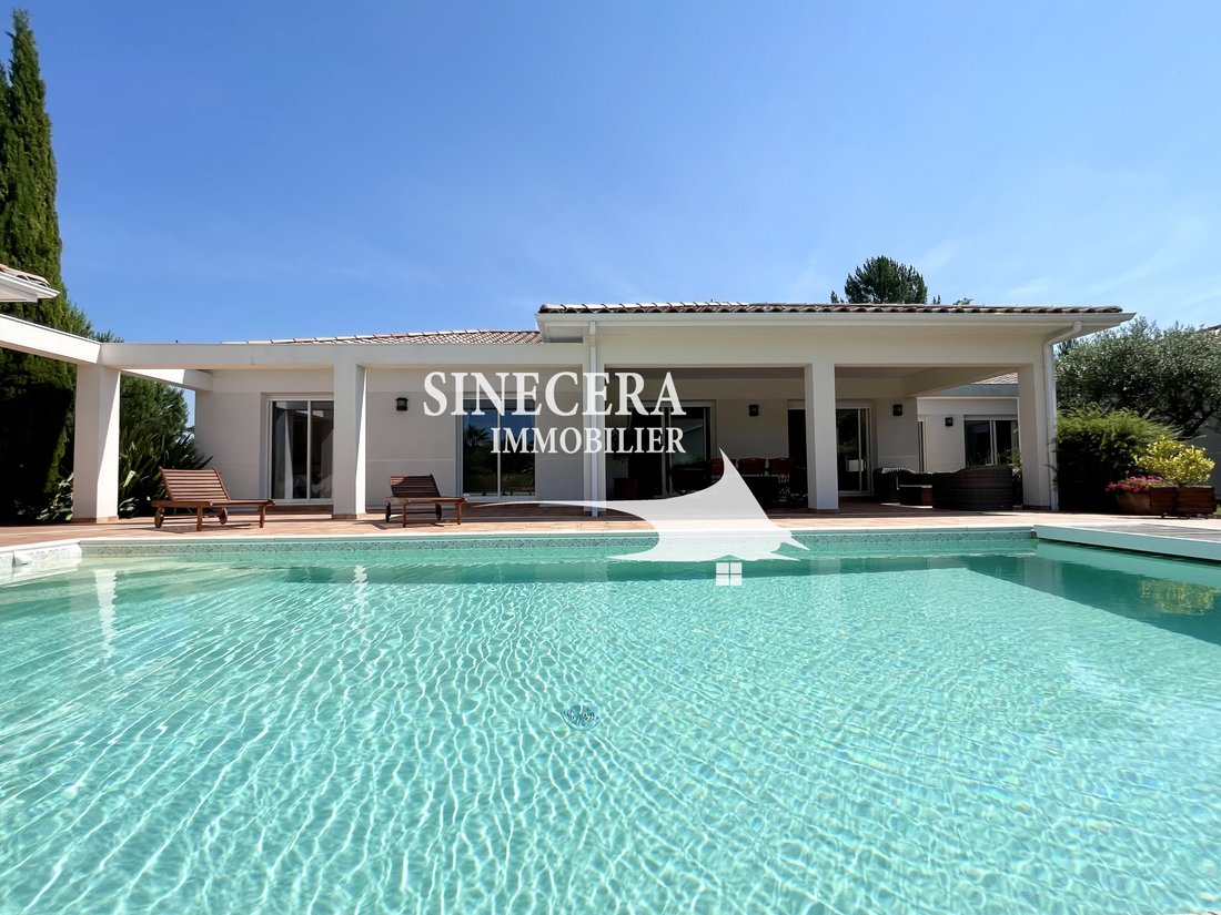 Villa in Sanguinet, Nouvelle-Aquitaine, France 1 - 15269845