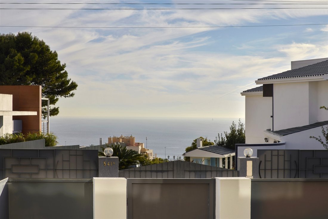 House in Carcavelos e Parede, Lisbon, Portugal 2 - 13474775