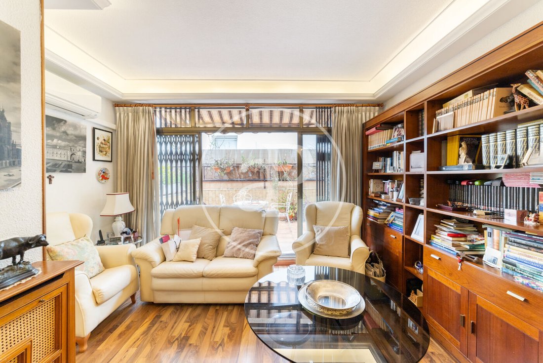 Villa in Barrio Salamanca, Madrid, Spain 2 - 15270536