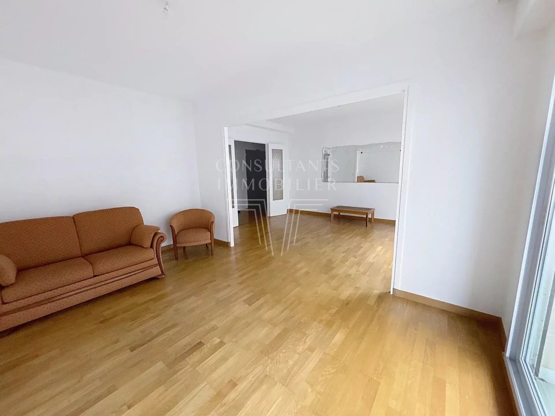 Apartment in La Plaine des Sablons, Neuilly-sur-Seine, France 4 - 13472126