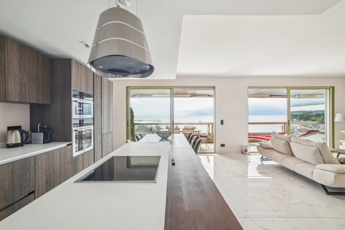 Apartment in La Source, Cannes, France 5 - 15272349
