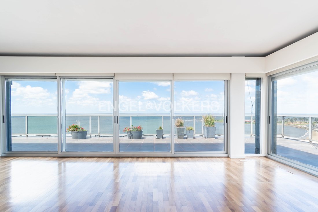 Apartment in Montevideo, Departamento de Montevideo, Uruguay 2 - 15273157