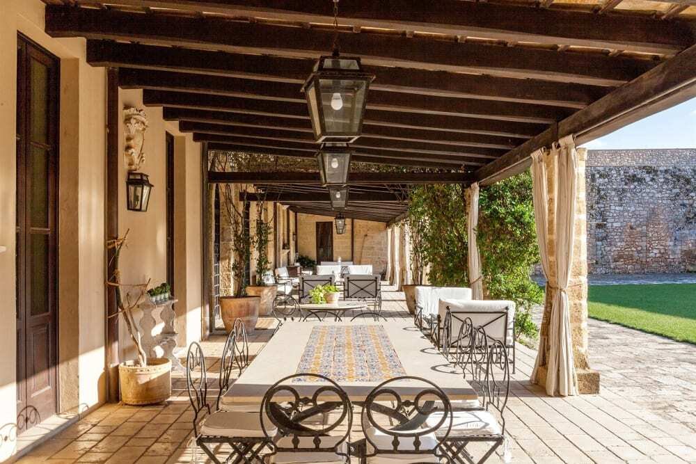 Il Sogno in Pietra: A 16th-Century Fortress of Sunlit Majesty in Puglia’s Heart