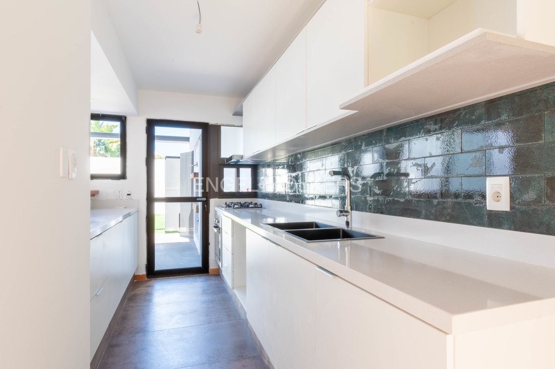 House in Montevideo, Departamento de Montevideo, Uruguay 5 - 15273514