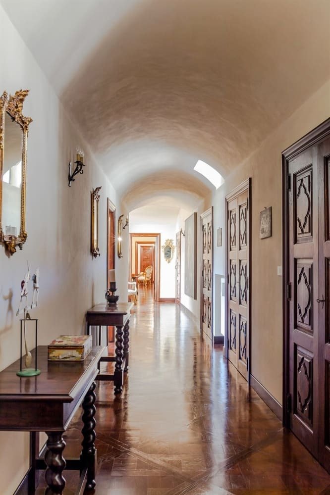 Il Sogno in Pietra: A 16th-Century Fortress of Sunlit Majesty in Puglia’s Heart