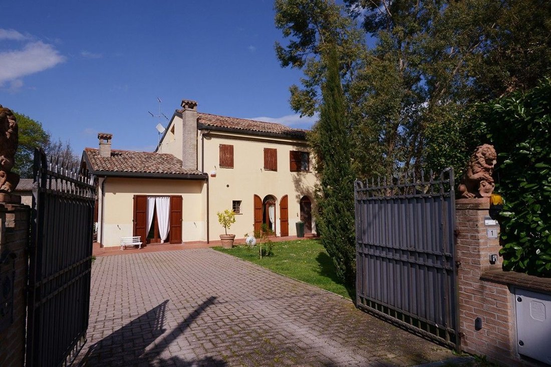 Villa in Pinarella, Cervia, Emilia-Romagna 1 - 15275462
