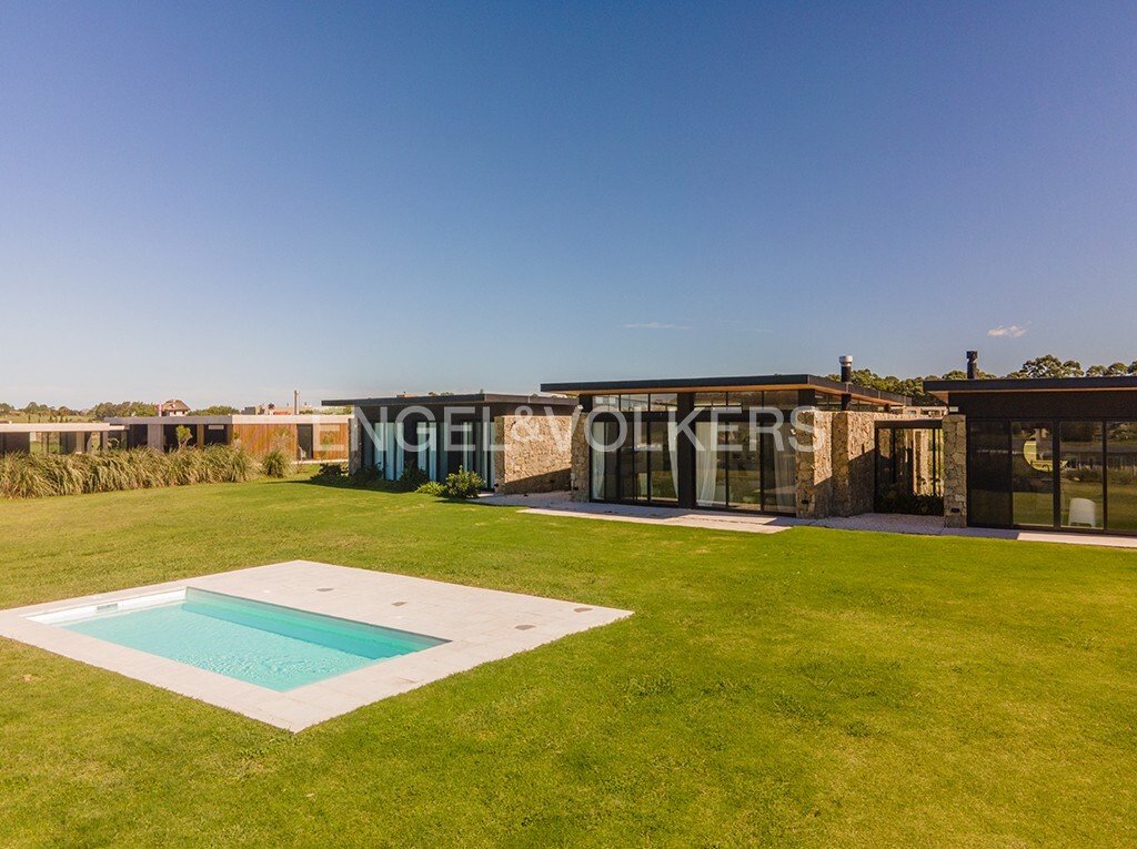 Townhouse in Laguna Blanca, Maldonado Department, Uruguay 1 - 15274422
