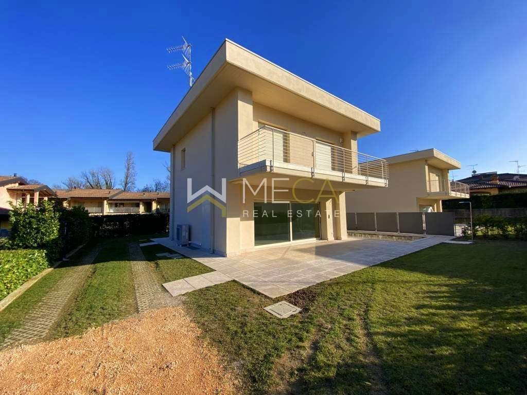 Villa in Manerba del Garda, Lombardy, Italy 4 - 15275194