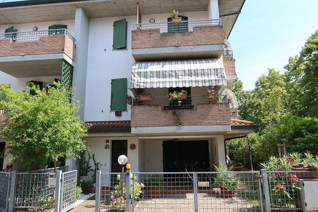 Villa in Pinarella, Cervia, Emilia-Romagna 1 - 15275476