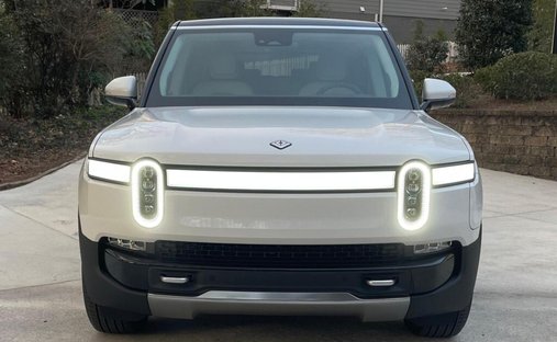 Rivian R1S in Phoenix, AZ, United States 1