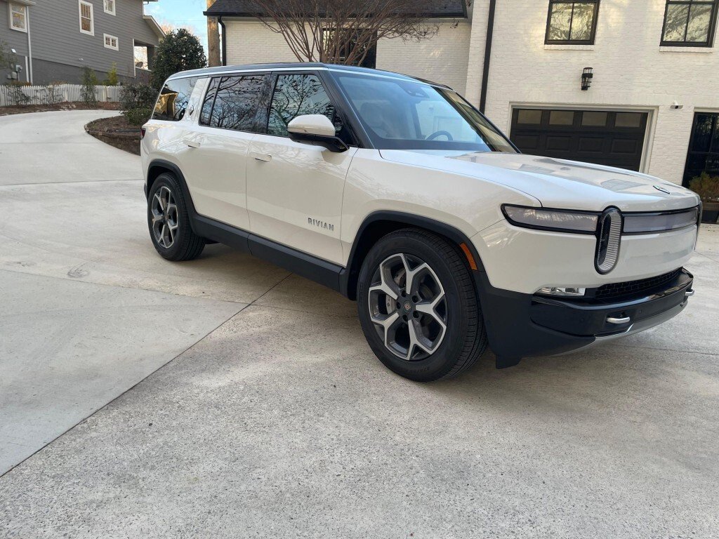 Rivian R1S in Phoenix, AZ, United States 3 - 15275707