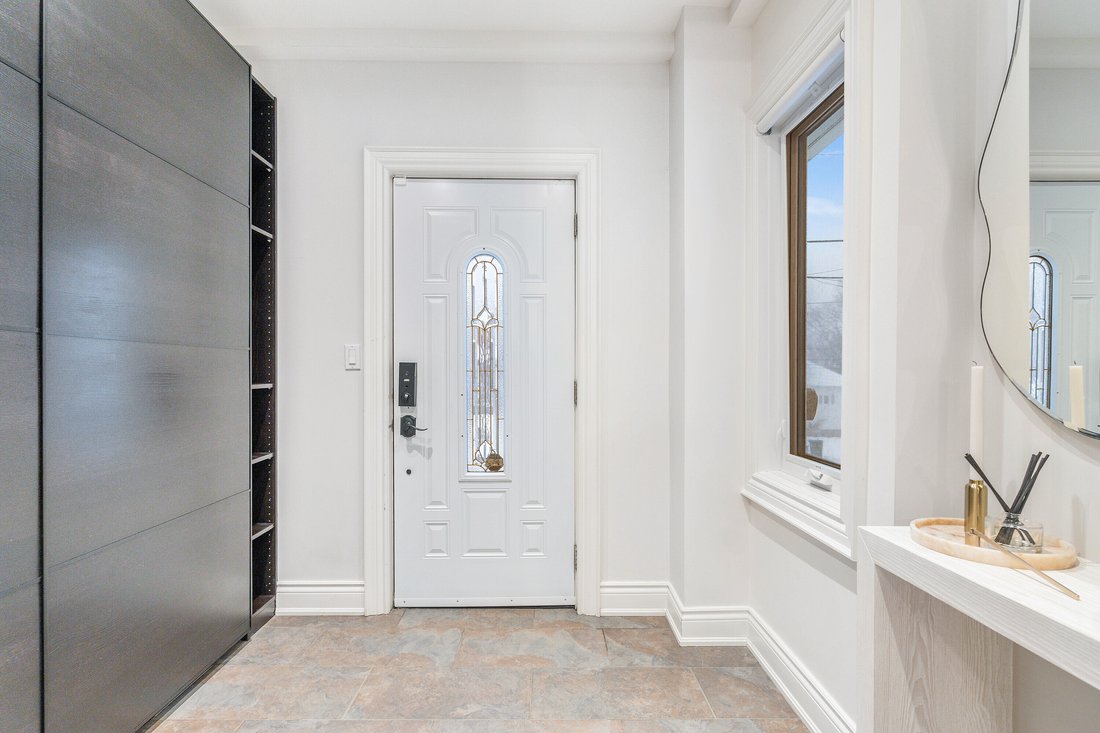 House in Toronto, Ontario, Canada 3 - 15274108
