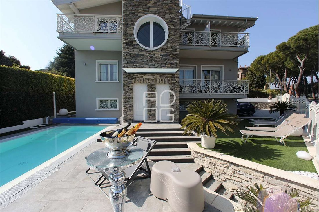 Villa in Desenzanino, Desenzano del Garda, Lombardy 3 - 15275217