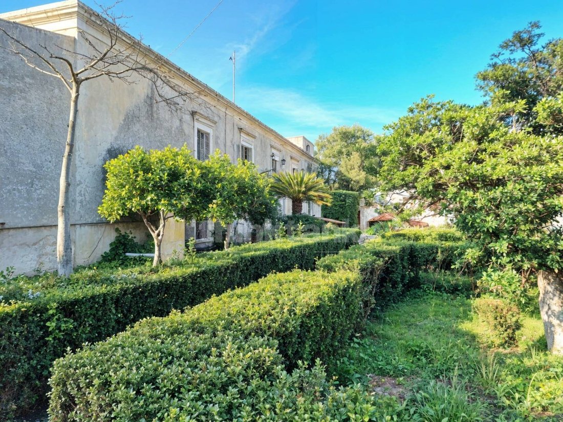 Villa in Ragusa, Sicily, Italy 3 - 15275482