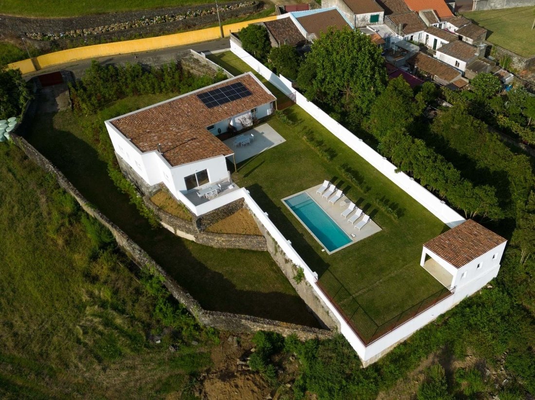 Villa in Rosto do Cao (Livramento), Azores, Portugal 1 - 15273676