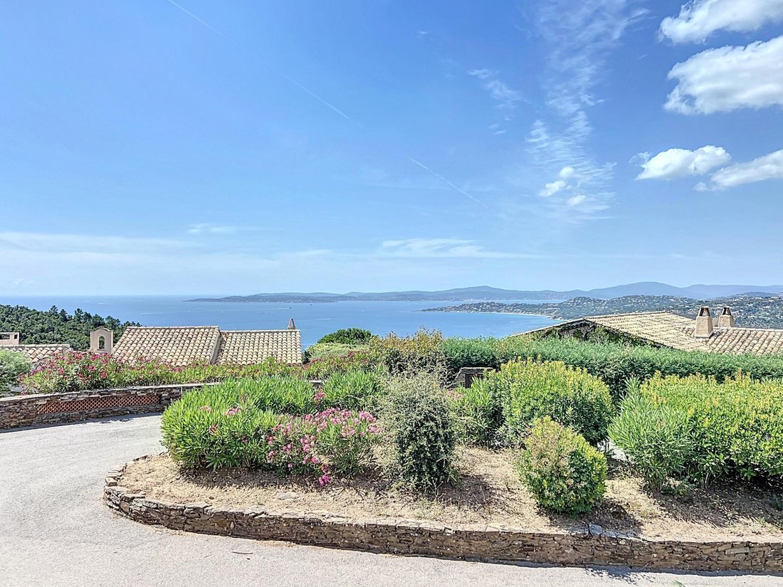 House in Roquebrune-sur-Argens, Provence-Alpes-Côte d'Azur, France 3 - 15278223