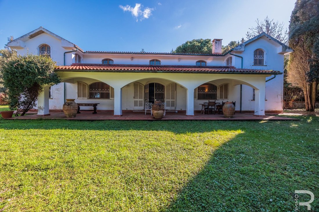 Villa in Historic Center, Livorno, Tuscany 3 - 15277242