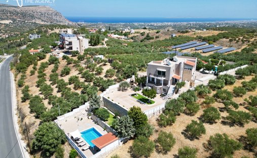 Villa in Community of Gazi-Kavrochorion, Gazi, Greece 1