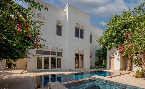 Villa in Dubai, Dubai, United Arab Emirates 1