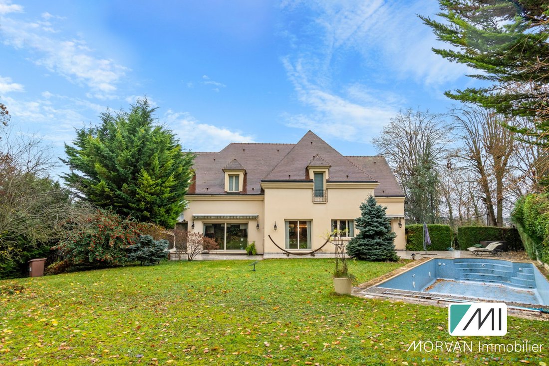 House in Le Plateau, Louveciennes, France 2 - 15278174