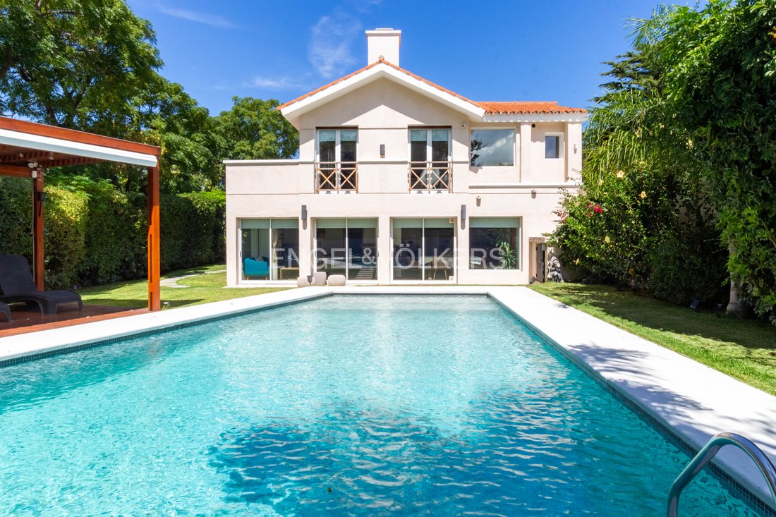 House in Montevideo, Departamento de Montevideo, Uruguay 1 - 15278396