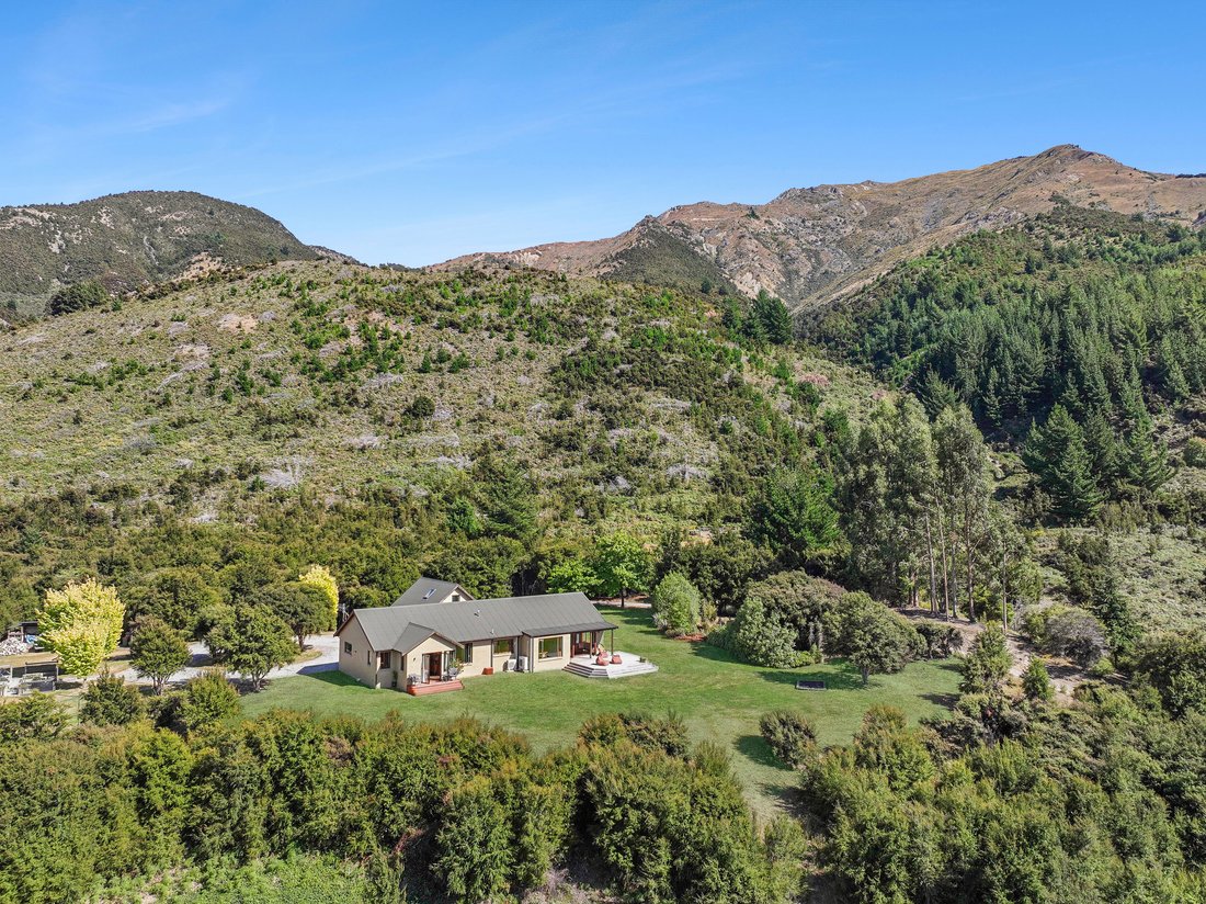 House in Albert Town, Otago, New Zealand 2 - 15287154