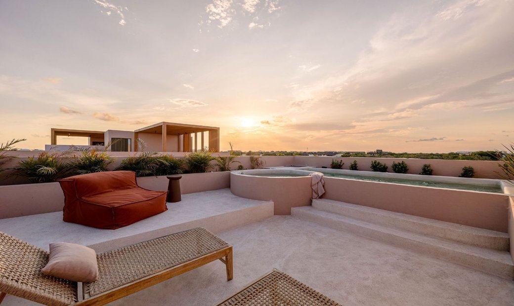 Picture of 48,330 Penthouse Stock Photos, High-Res Pictures, and Images - Getty Images