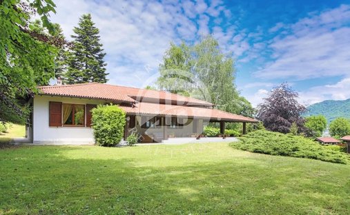 Villa in Casasco d'Intelvi, Lombardy, Italy 1