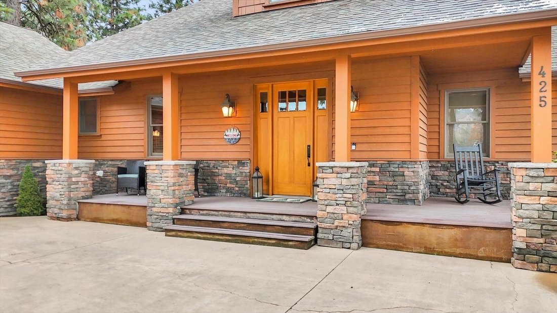 Daylight Walkout Rancher In Serene In Liberty Lake, Washington, United ...
