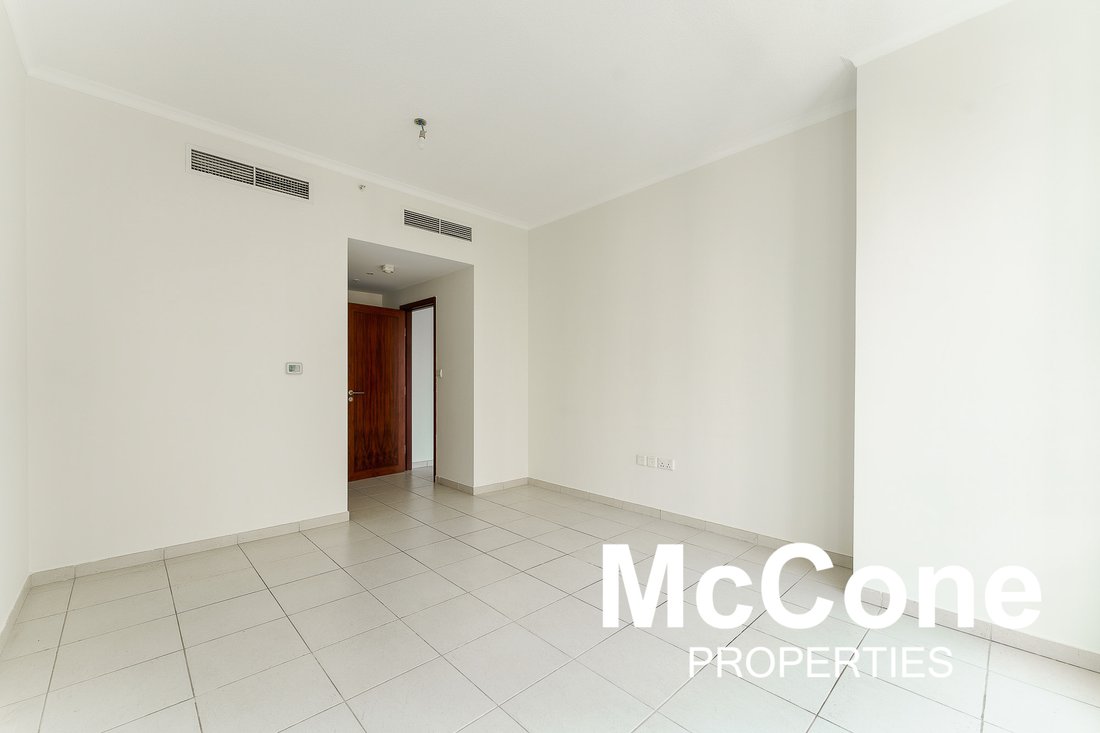 Old Town Views | Mid Floor | Spacious In Dubai, Dubai, United Arab ...