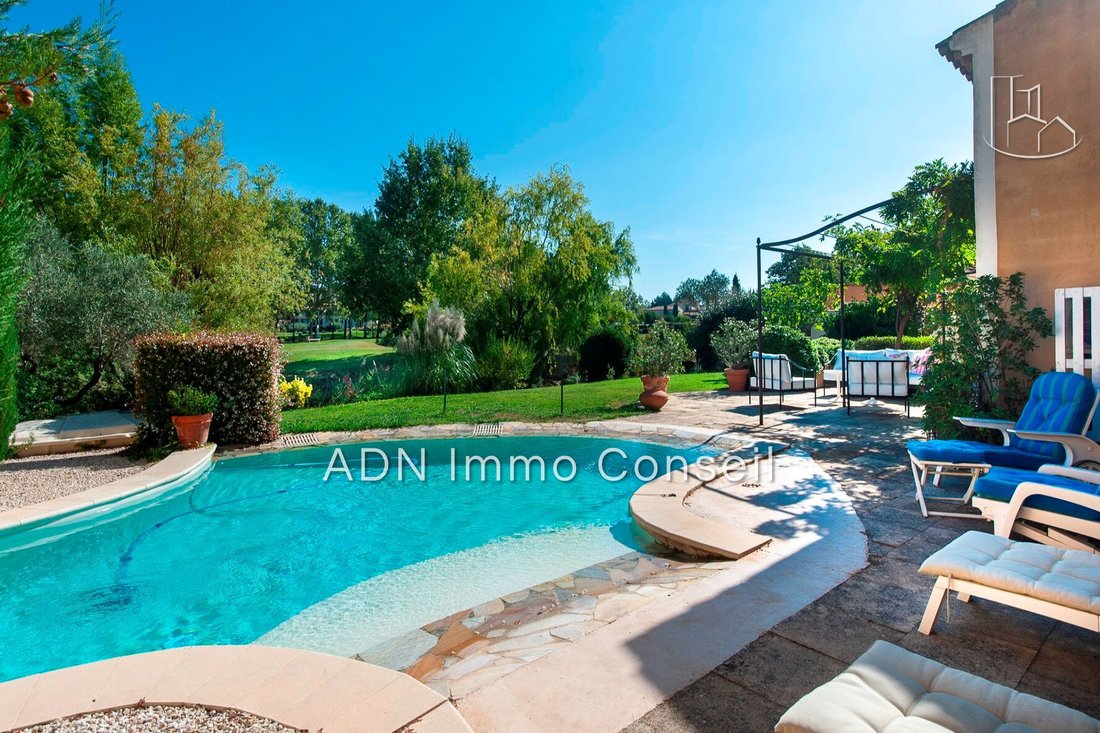 Villa in Mallemort, Provence-Alpes-Côte d'Azur, France 2 - 15279708