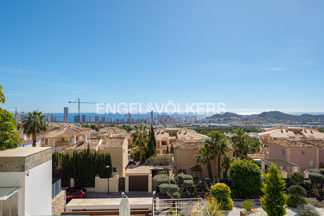 Villa in Finestrat, Valencian Community, Spain 2 - 15279727